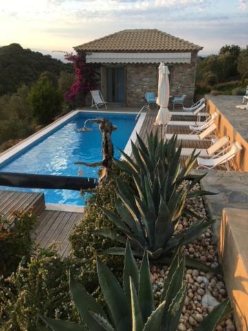 Luxury Villa + Guest House Couchers De Soleil Mer Skiathos Exteriér fotografie