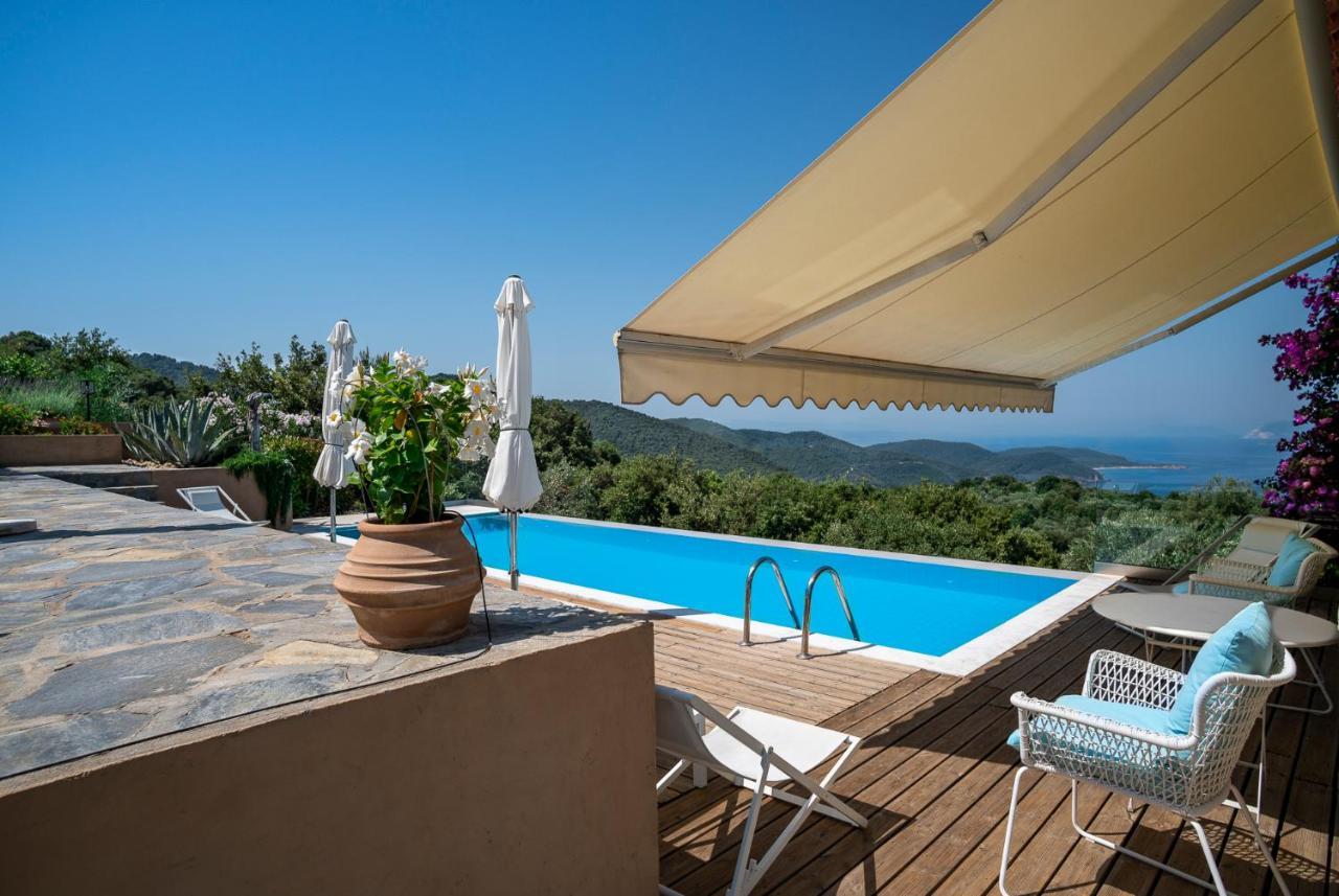 Luxury Villa + Guest House Couchers De Soleil Mer Skiathos Exteriér fotografie