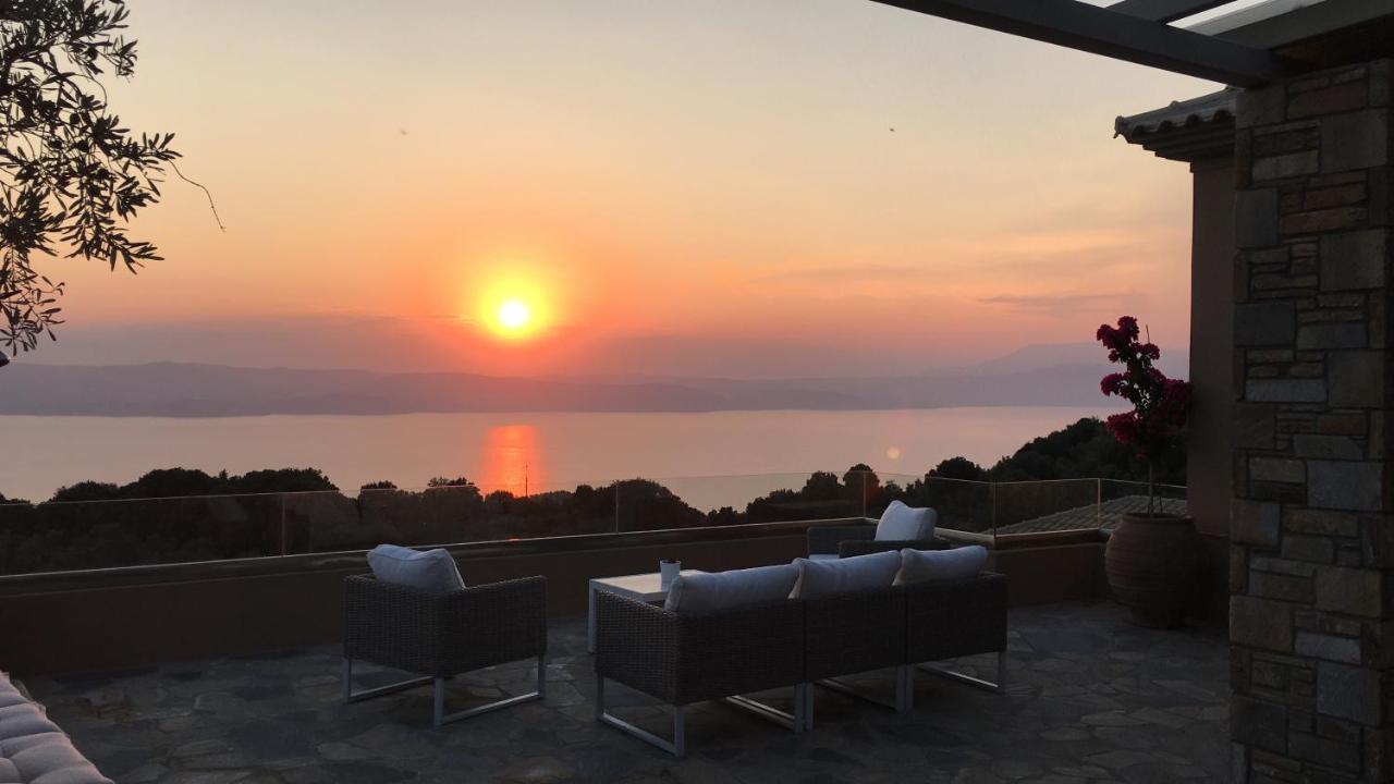 Luxury Villa + Guest House Couchers De Soleil Mer Skiathos Exteriér fotografie