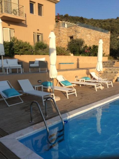 Luxury Villa + Guest House Couchers De Soleil Mer Skiathos Exteriér fotografie
